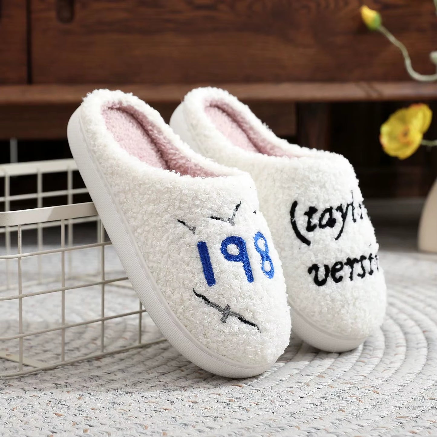 Music Idol 1989 Taylor Letter Embroidery Stuffed Home Thick Sole Plaid Furry Cotton Slippers Cute Warm Non-Slip Indoor Slippers Gift for Friends